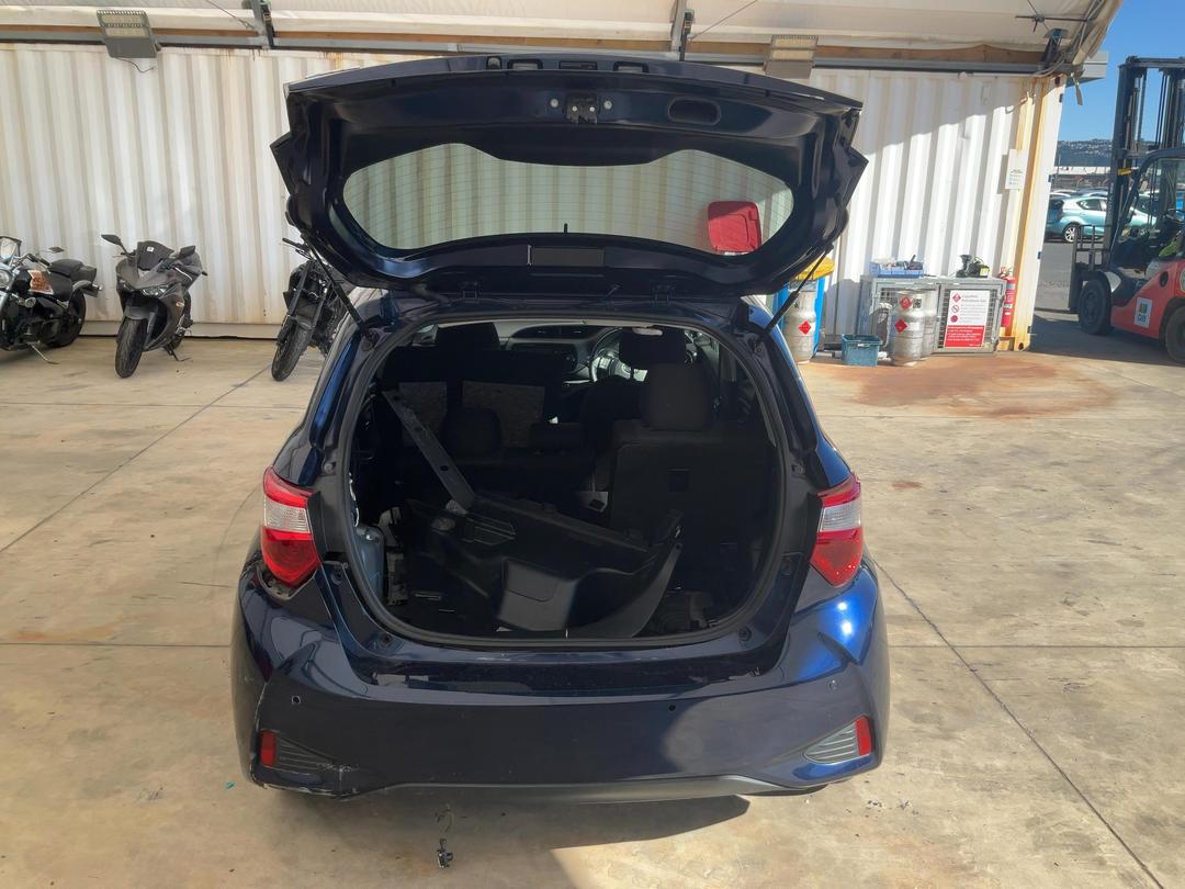 Photo '9' of Toyota Vitz