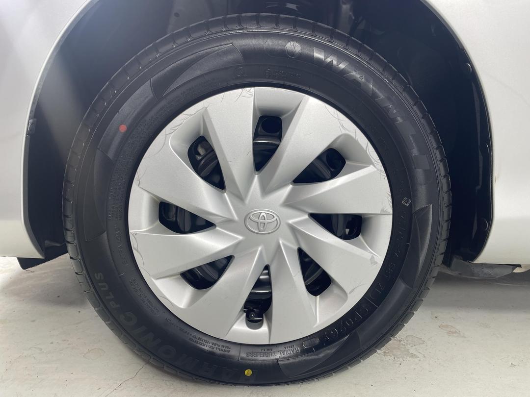 Photo '10' of Toyota Vitz