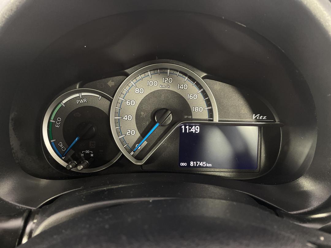 Photo '21' of Toyota Vitz