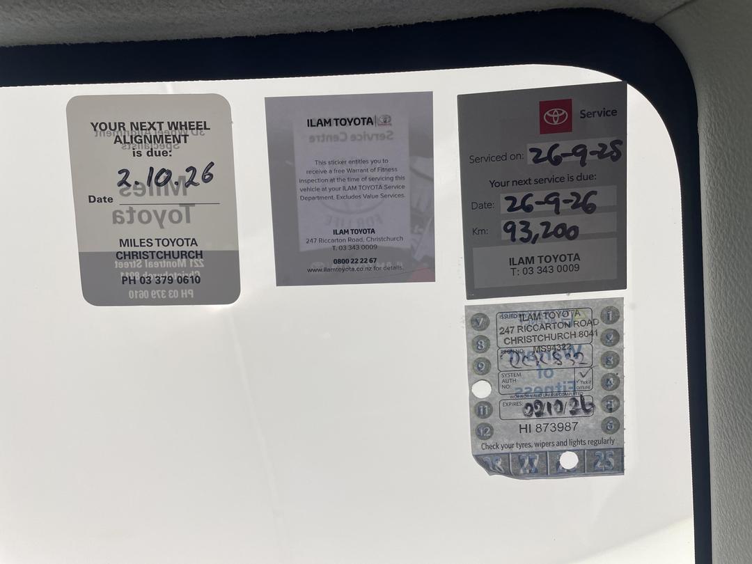 Photo '27' of Toyota Vitz