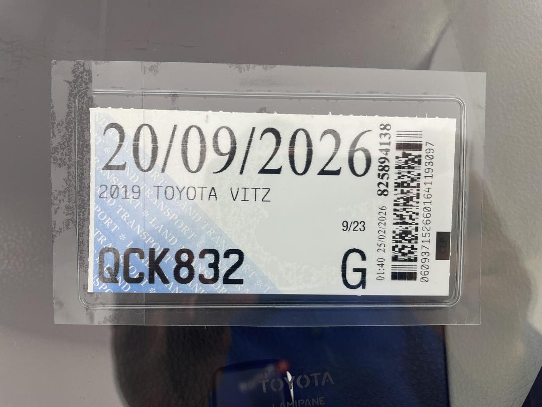 Photo '28' of Toyota Vitz