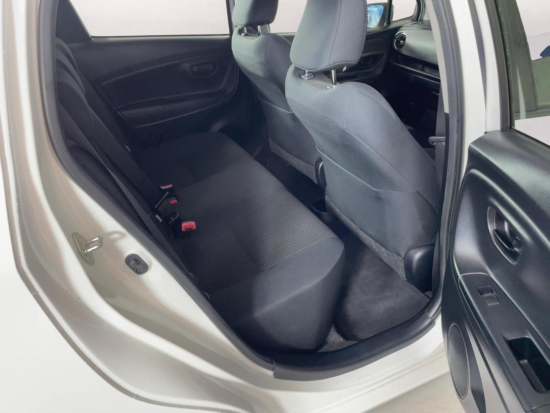 Photo '20' of Toyota Yaris