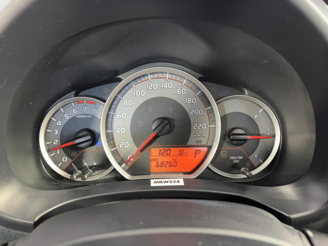 Photo '21' of Toyota Yaris