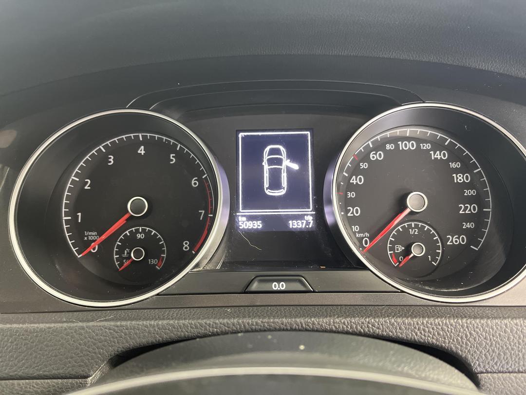 Photo '21' of Volkswagen Golf