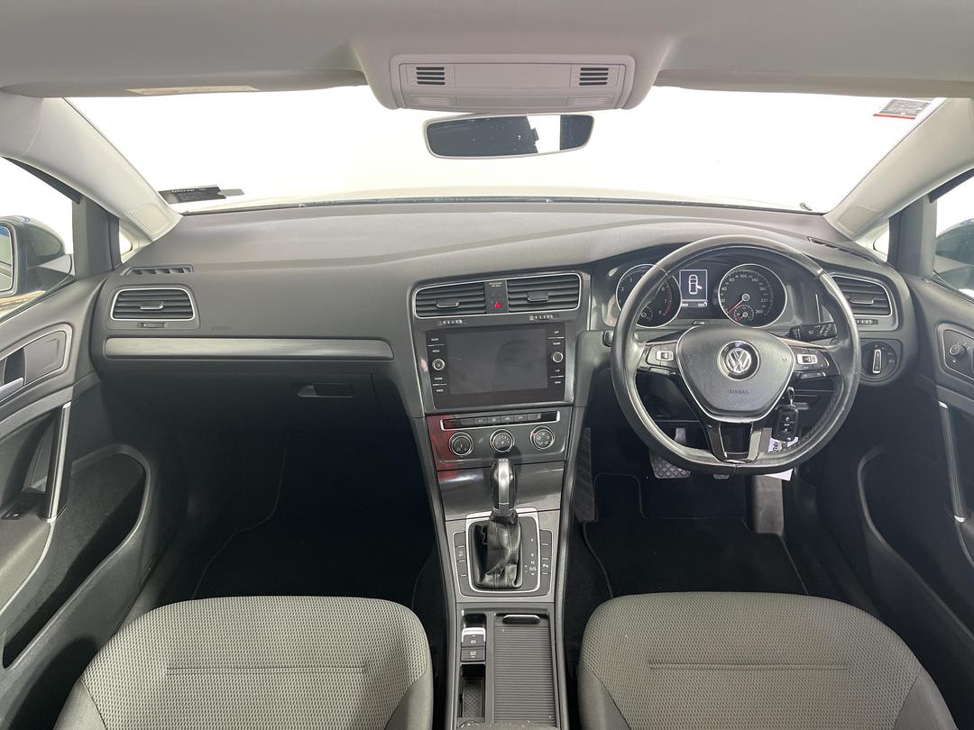 Photo '17' of Volkswagen Golf