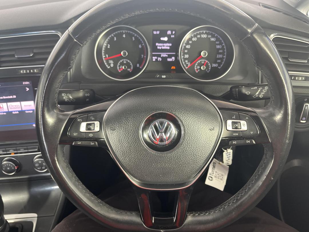 Photo '25' of Volkswagen Golf