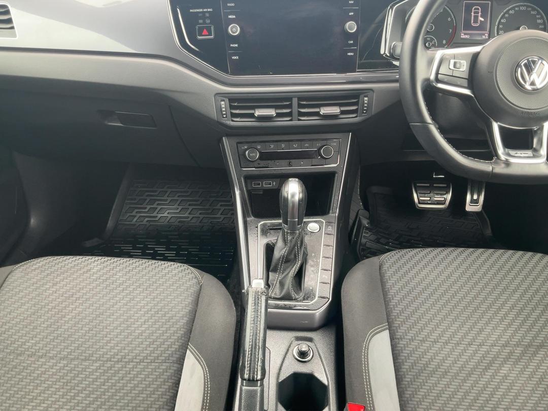 Photo '18' of Volkswagen Polo