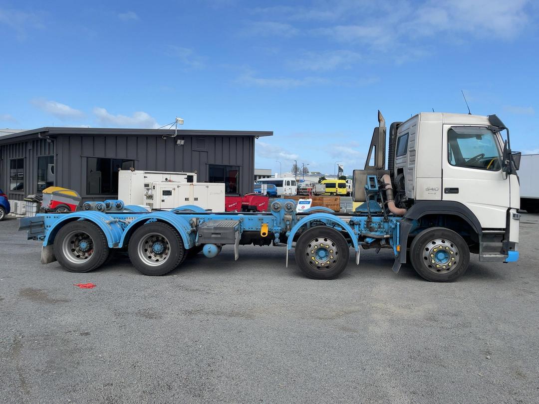 Photo '3' of Volvo FM540 Cab Chassis