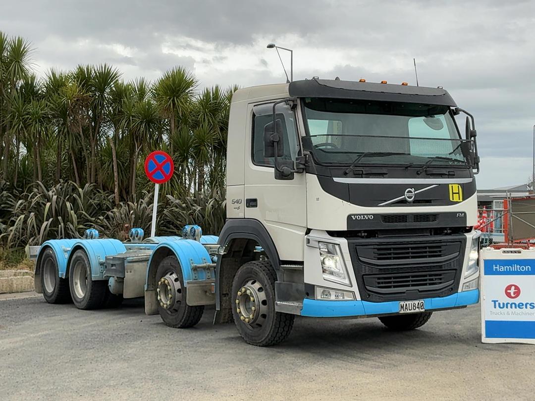Photo '1' of Volvo FM540 Cab Chassis