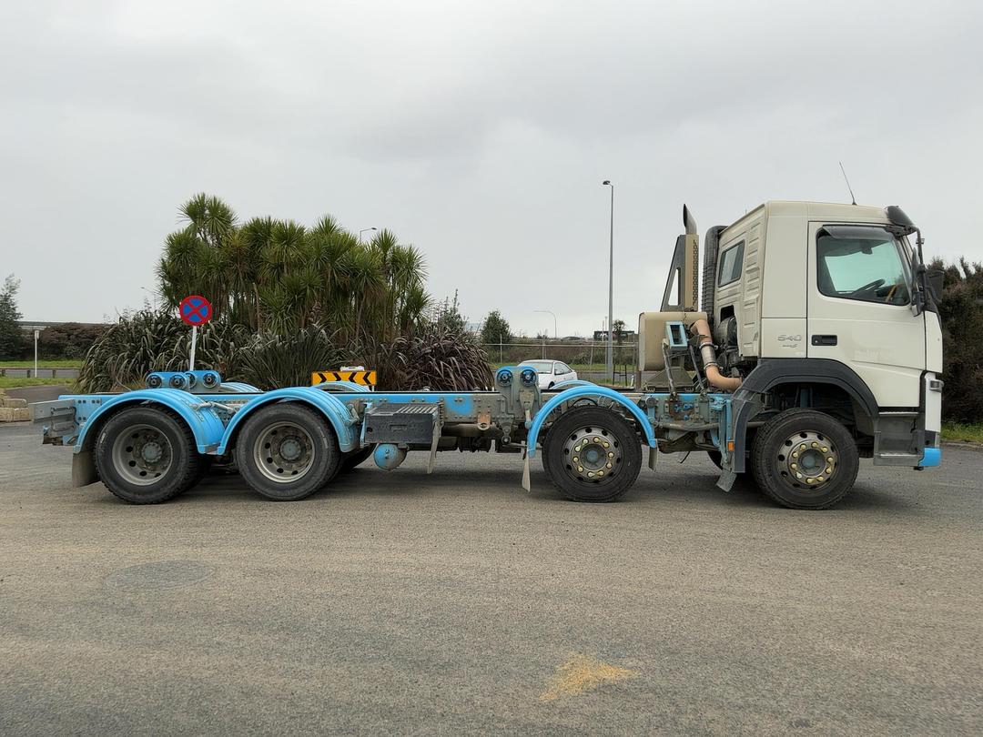 Photo '3' of Volvo FM540 Cab Chassis