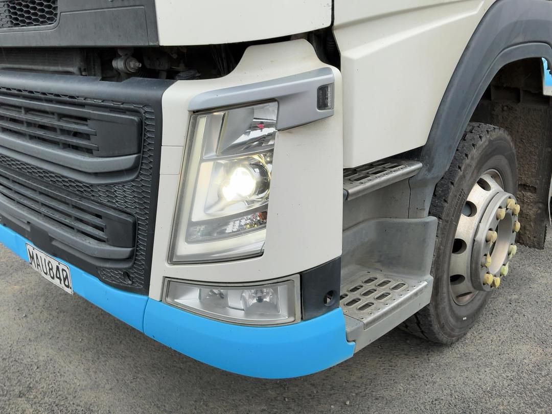 Photo '22' of Volvo FM540 Cab Chassis