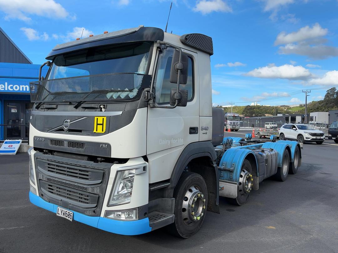 Photo '9' of Volvo FM540 Cab Chassis