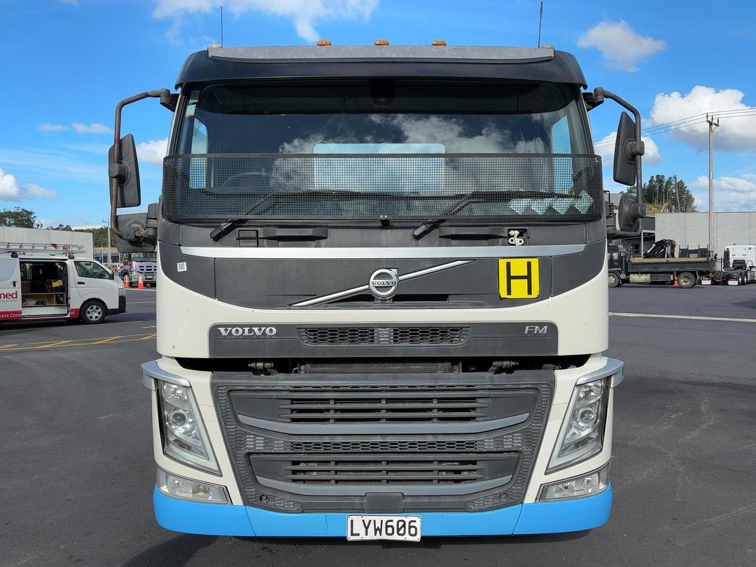 Photo '10' of Volvo FM540 Cab Chassis