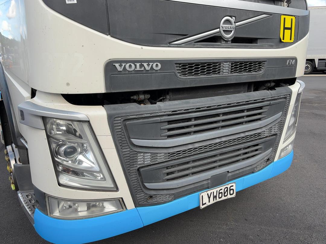 Photo '11' of Volvo FM540 Cab Chassis