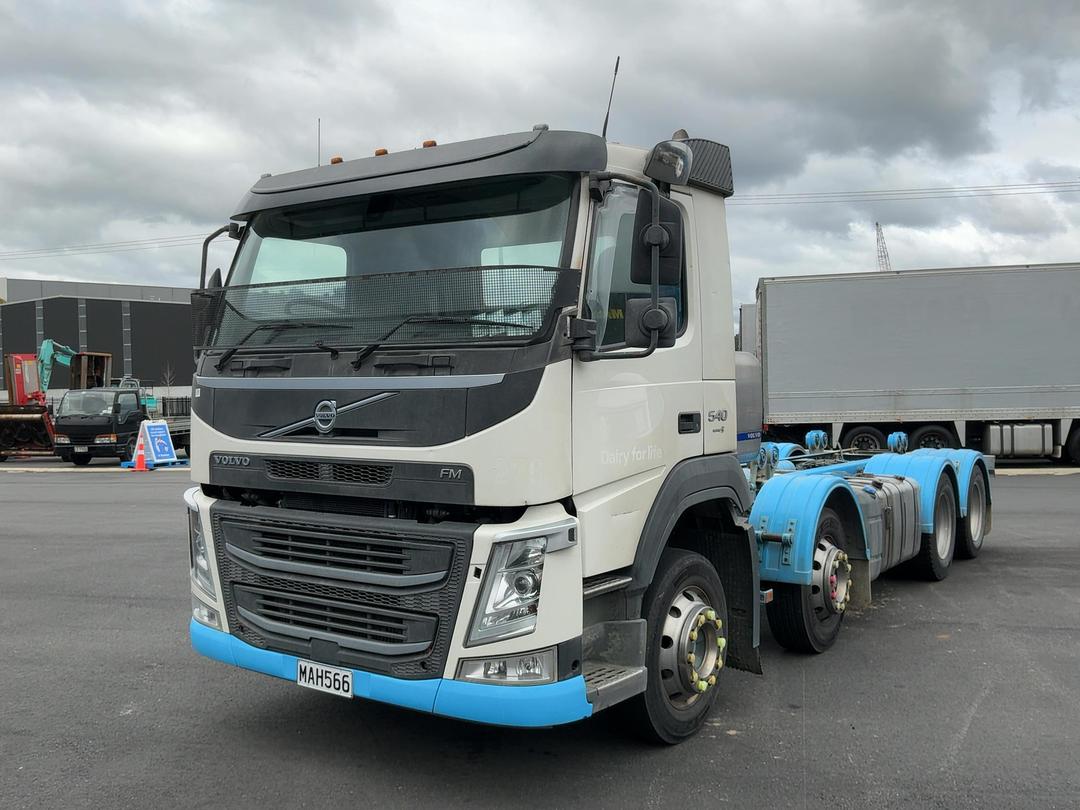 Photo '9' of Volvo FM540 Cab Chassis