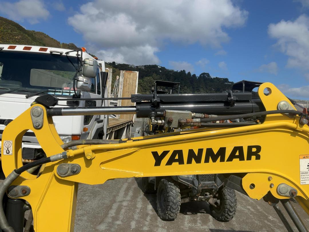 Photo '21' of Yanmar VIO17 Excavator