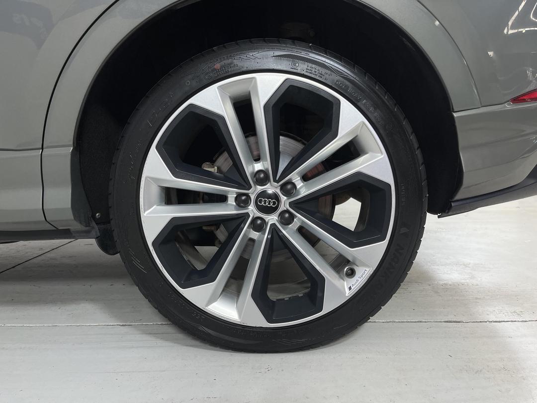 Photo '11' of Audi Q3