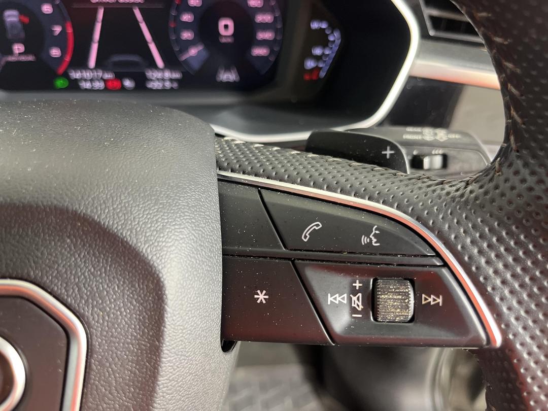 Photo '28' of Audi Q3