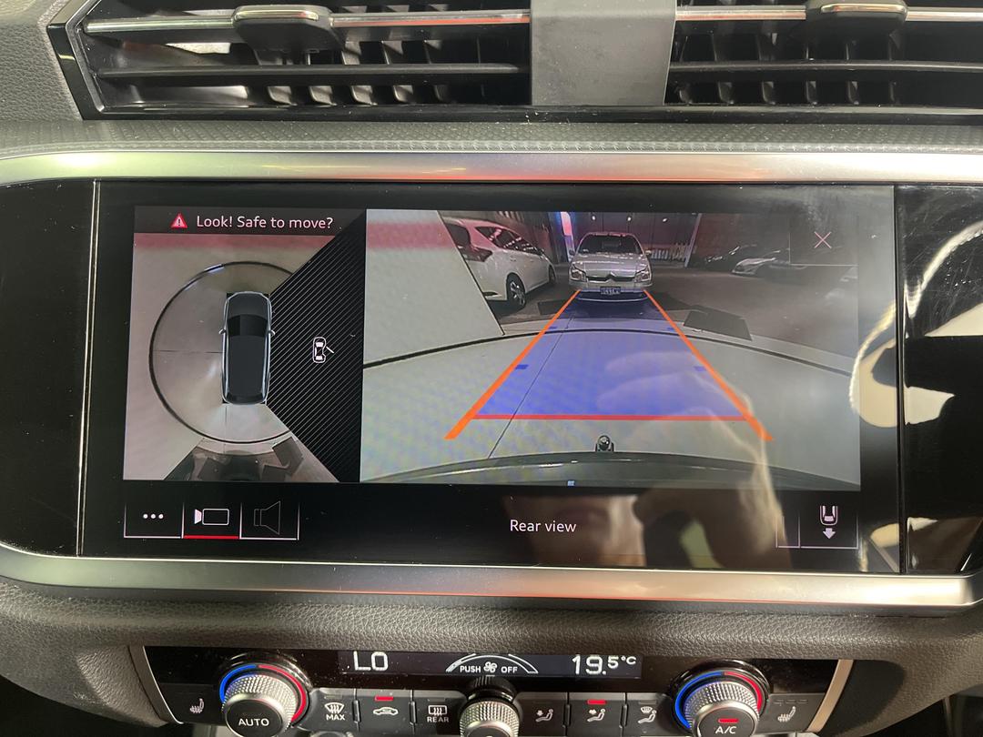 Photo '31' of Audi Q3