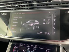 Photo '38' of Audi Q8