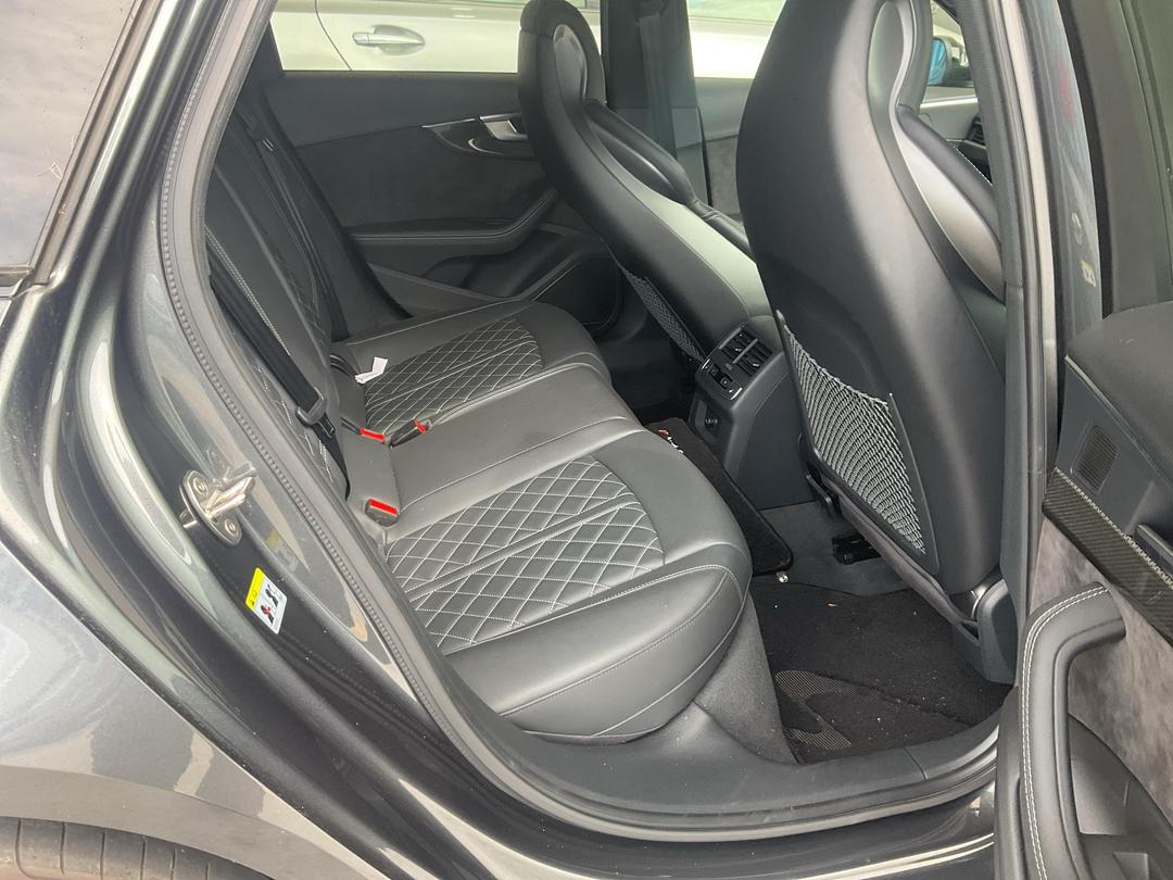 Photo '16' of Audi S4