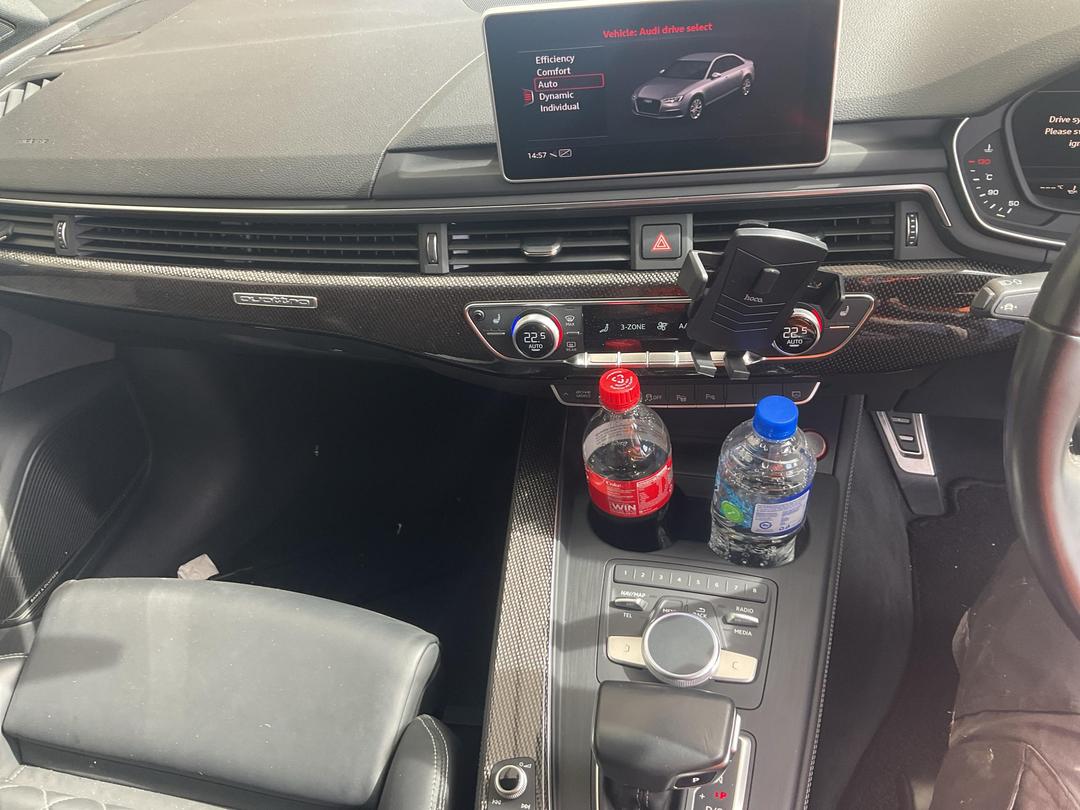 Photo '22' of Audi S4