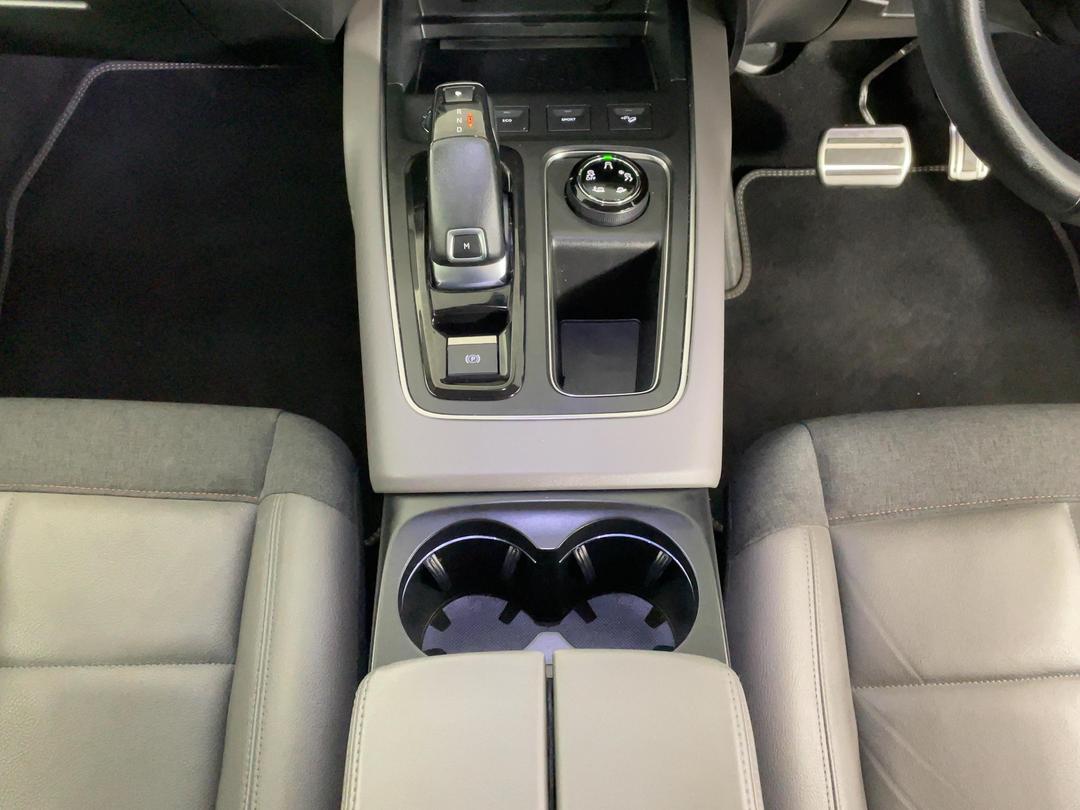 Photo '18' of Citroen C5 Aircross
