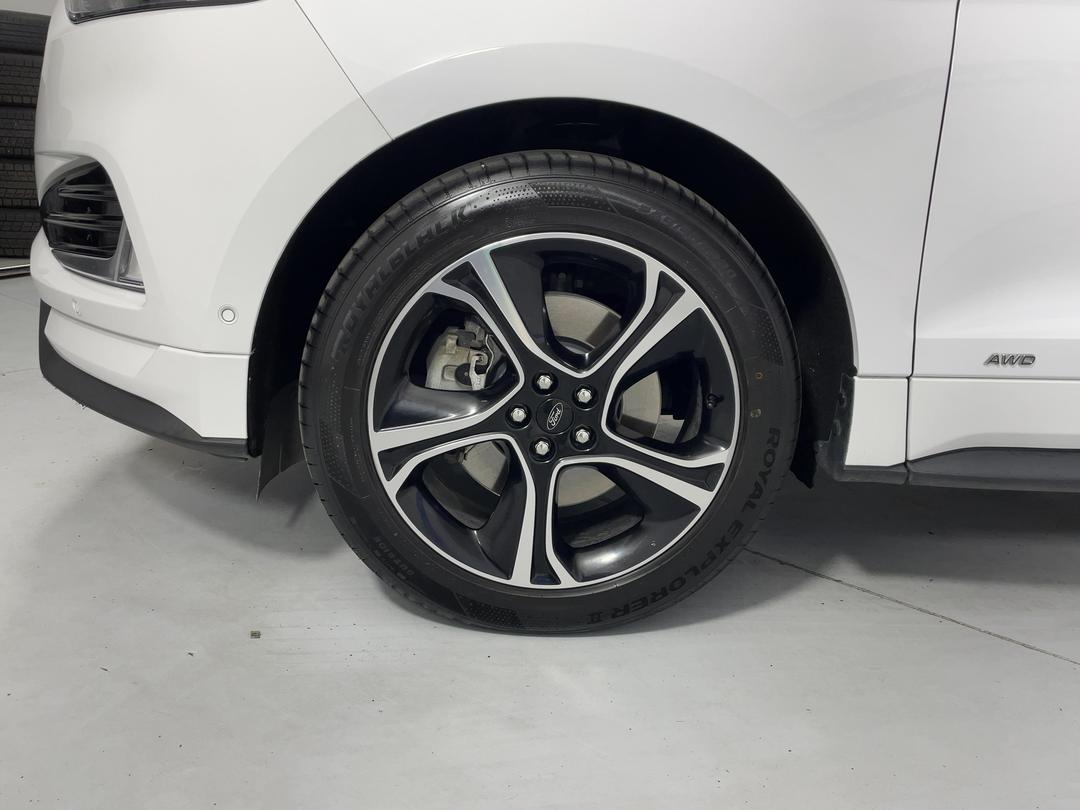 Photo '10' of Ford Endura