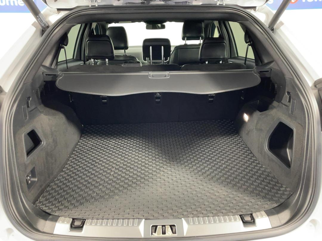 Photo '14' of Ford Endura