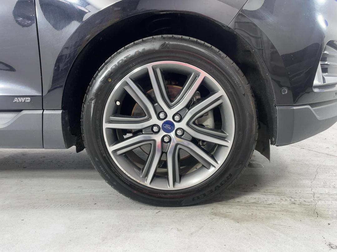 Photo '9' of Ford Endura