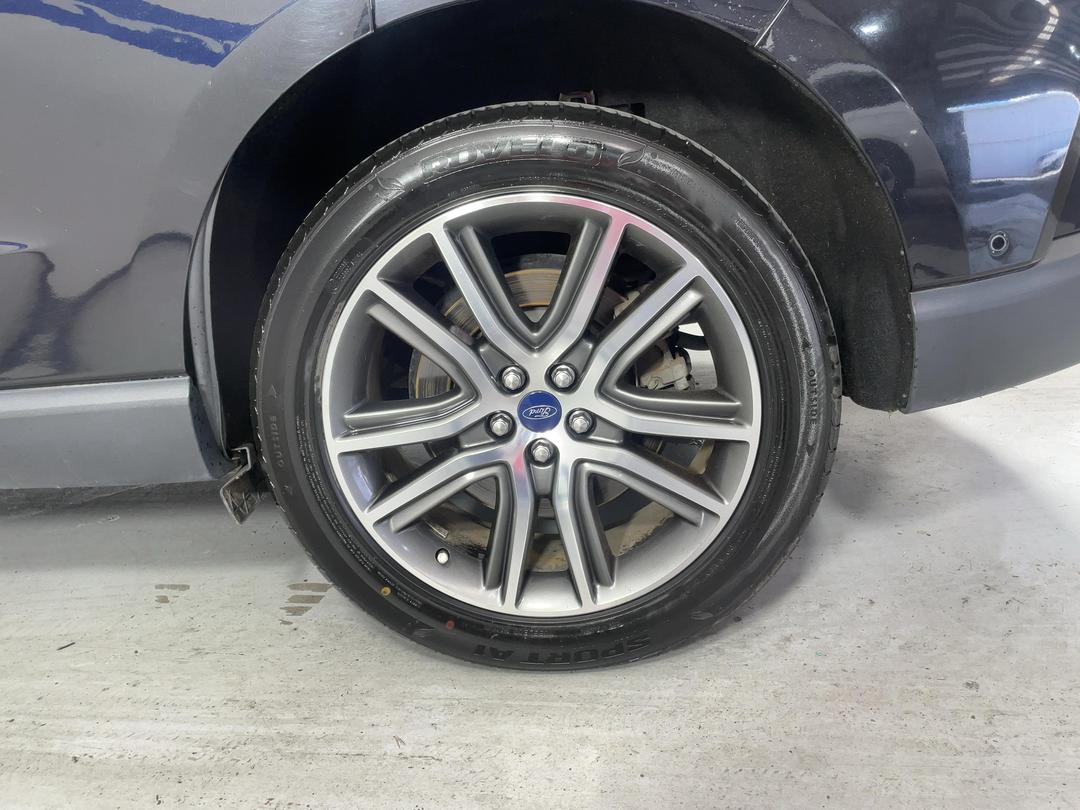 Photo '11' of Ford Endura