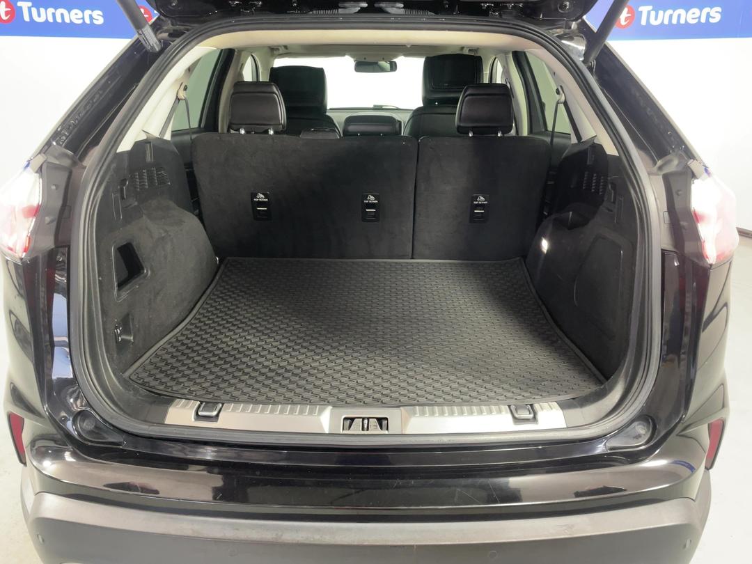 Photo '14' of Ford Endura