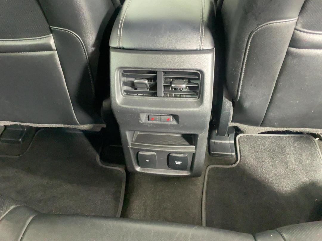 Photo '25' of Ford Endura