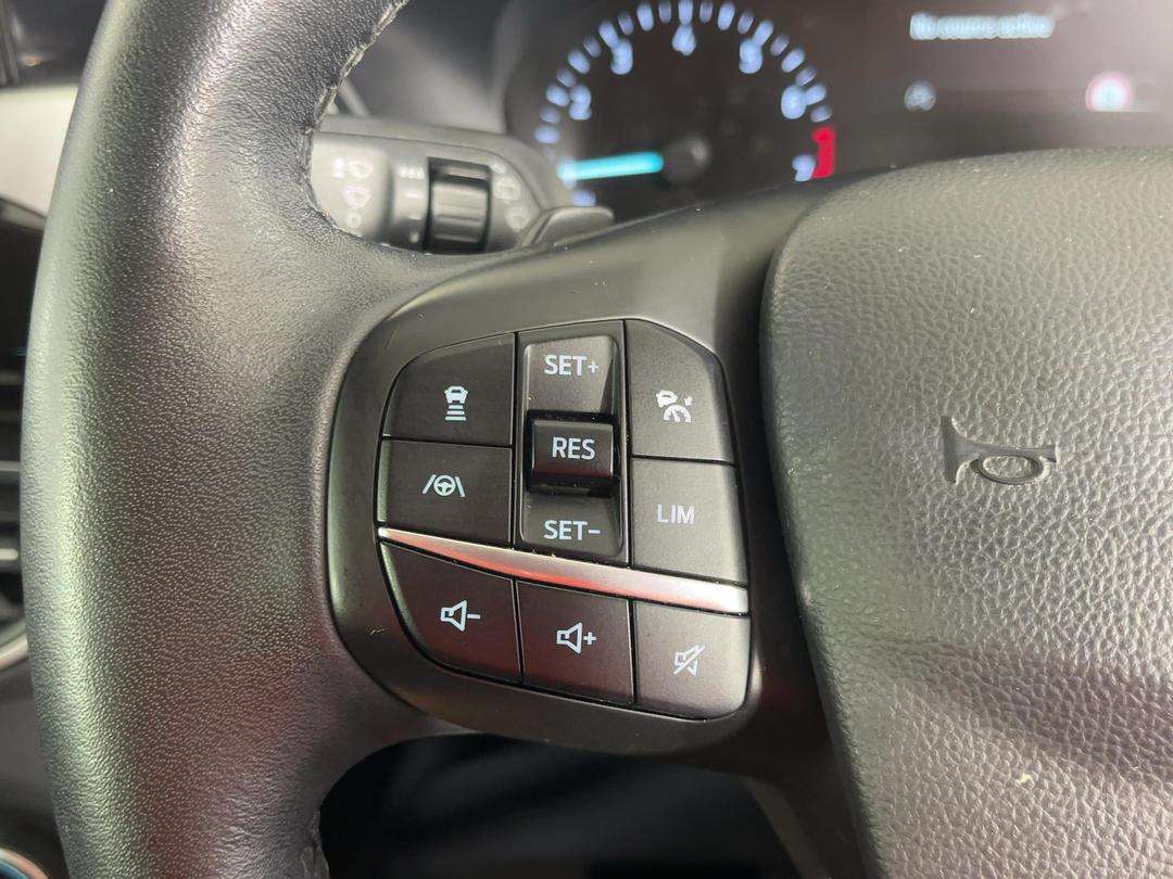 Photo '24' of Ford Escape