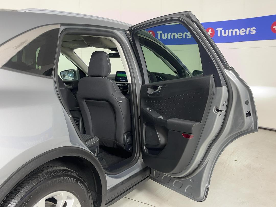 Photo '19' of Ford Escape