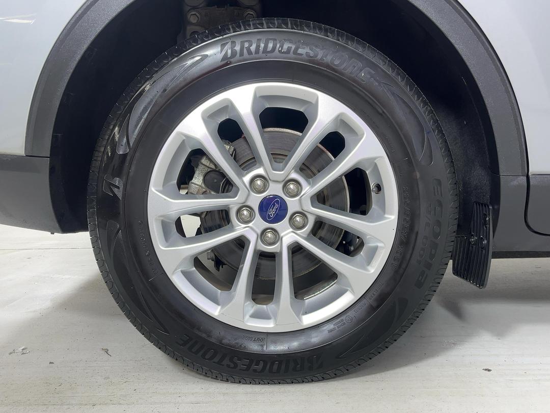 Photo '12' of Ford Escape
