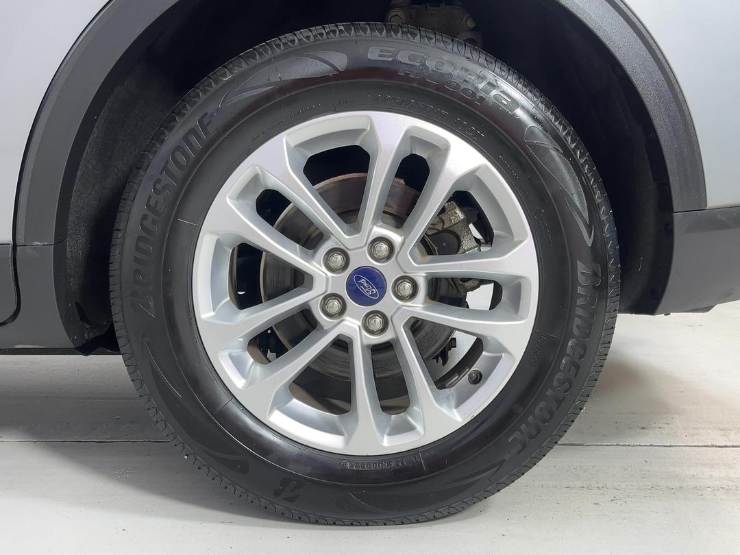 Photo '11' of Ford Escape