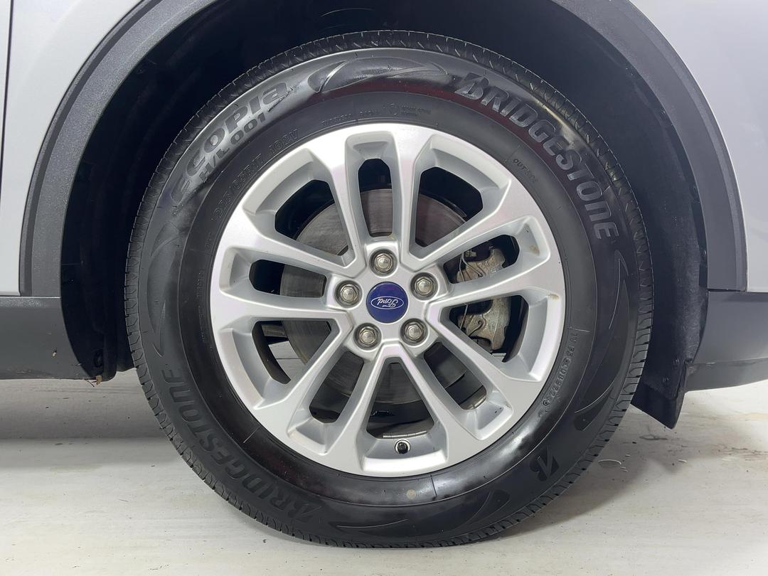 Photo '9' of Ford Escape