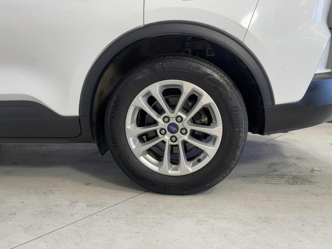Photo '11' of Ford Escape