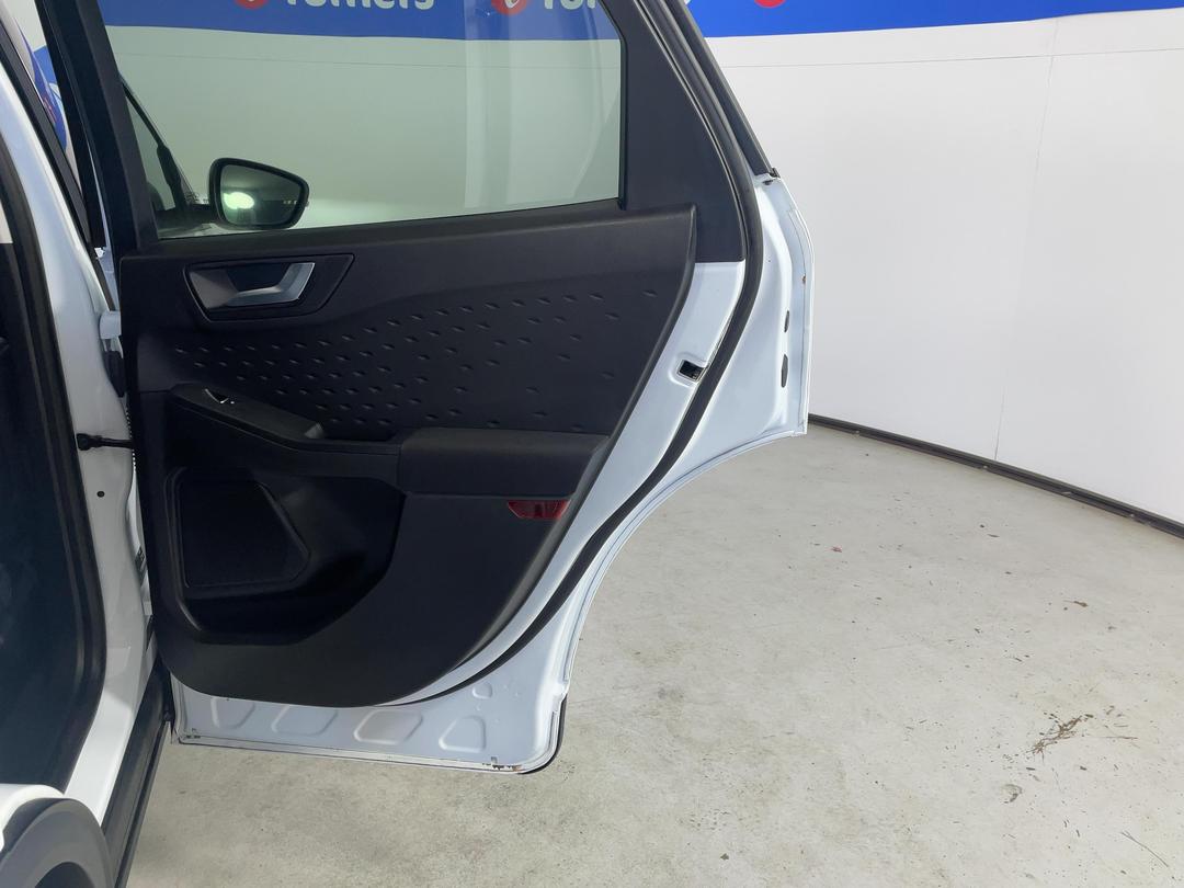 Photo '19' of Ford Escape