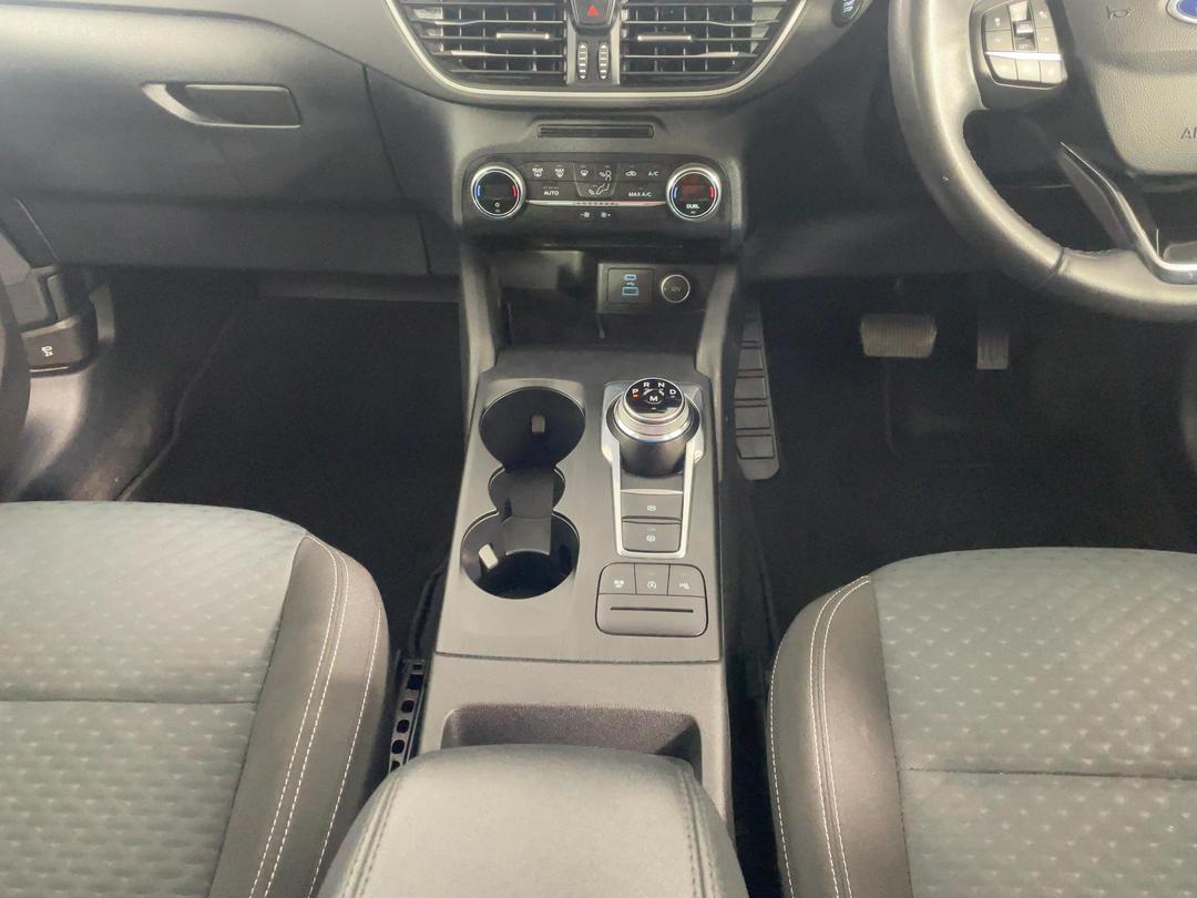 Photo '18' of Ford Escape