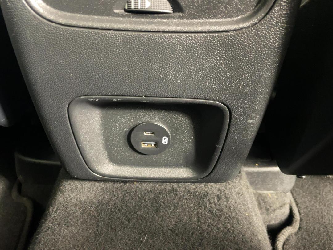 Photo '23' of Ford Escape