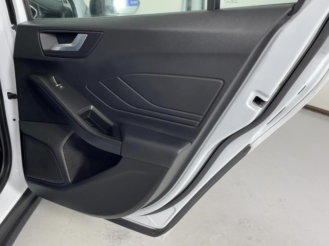Photo '19' of Ford Focus
