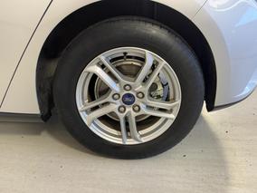 Photo '11' of Ford Focus