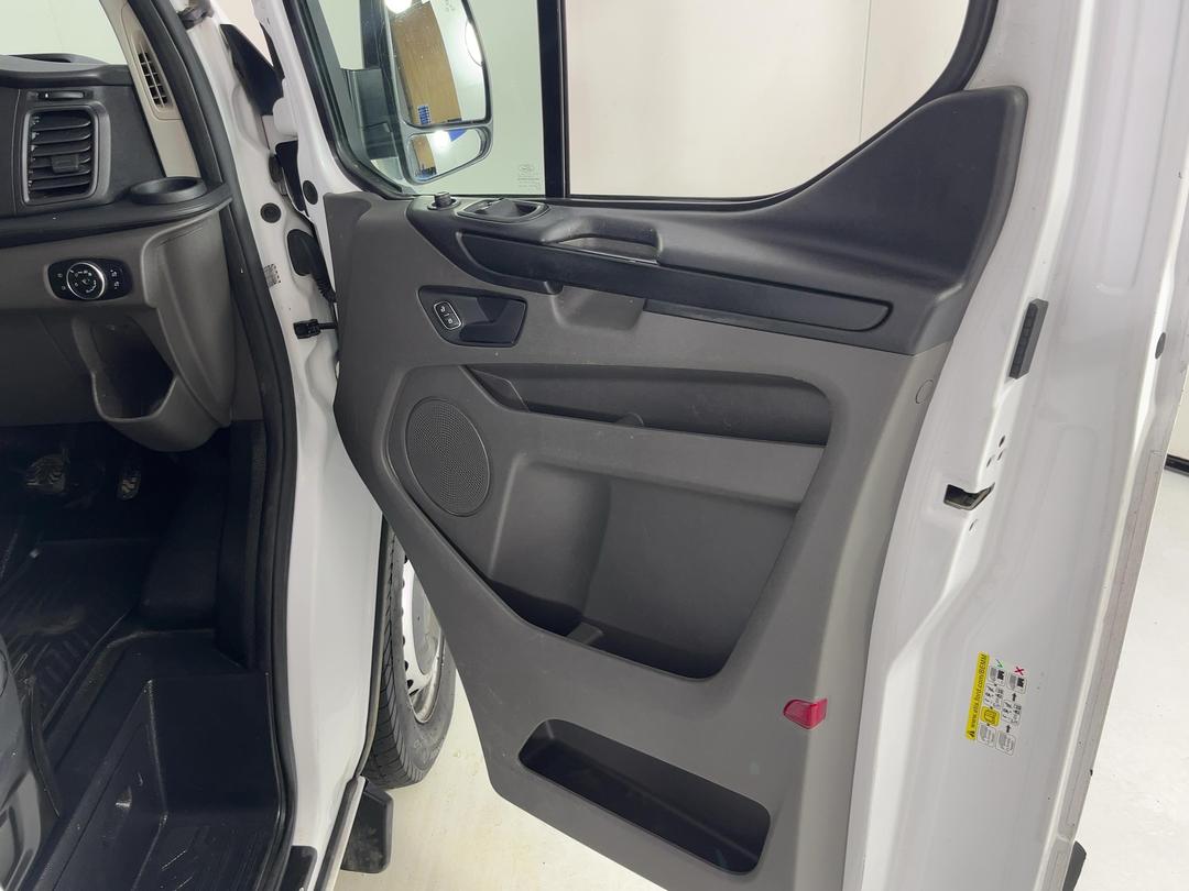 Photo '15' of Ford Transit