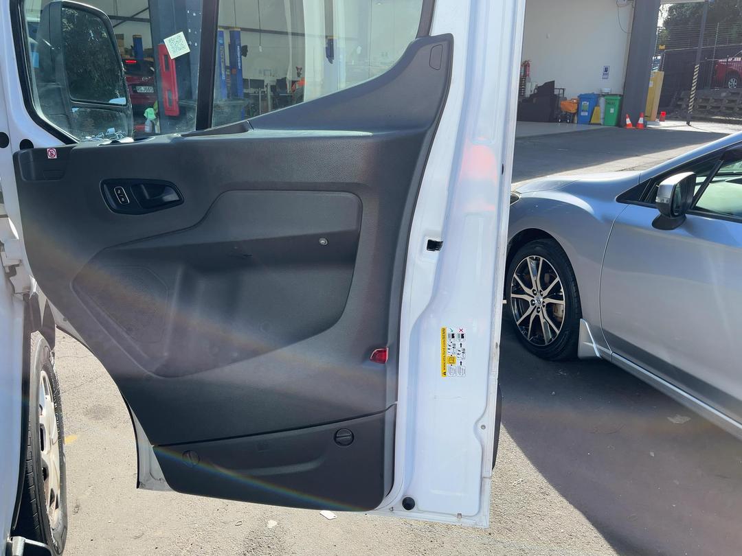 Photo '15' of Ford Transit