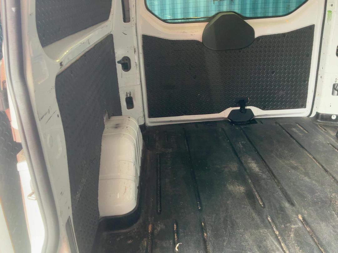 Photo '15' of Ford Transit Custom LWB LOW Roof