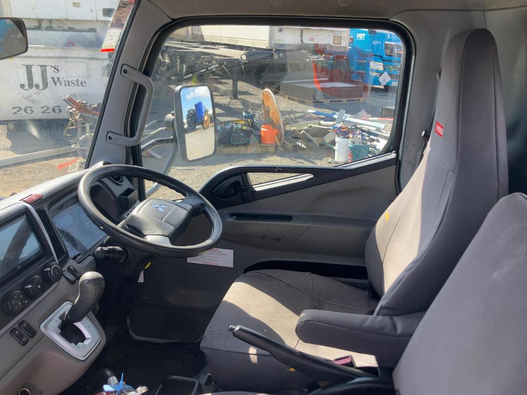 Photo '18' of Fuso CANTER 516 - CITY FEA21CR3SFBC Traffic Management