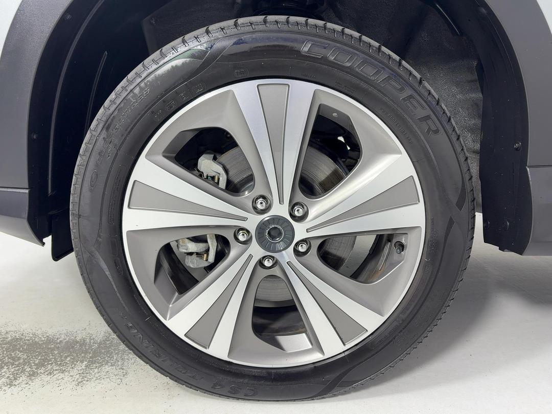 Photo '10' of Haval H6