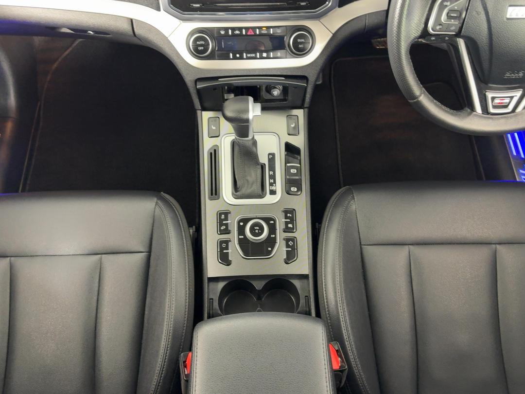 Photo '18' of Haval H6